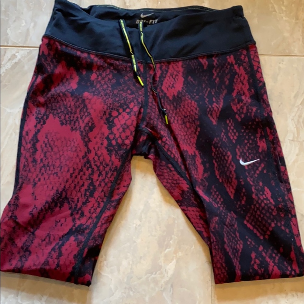 Nike dri fit size small Capri tight